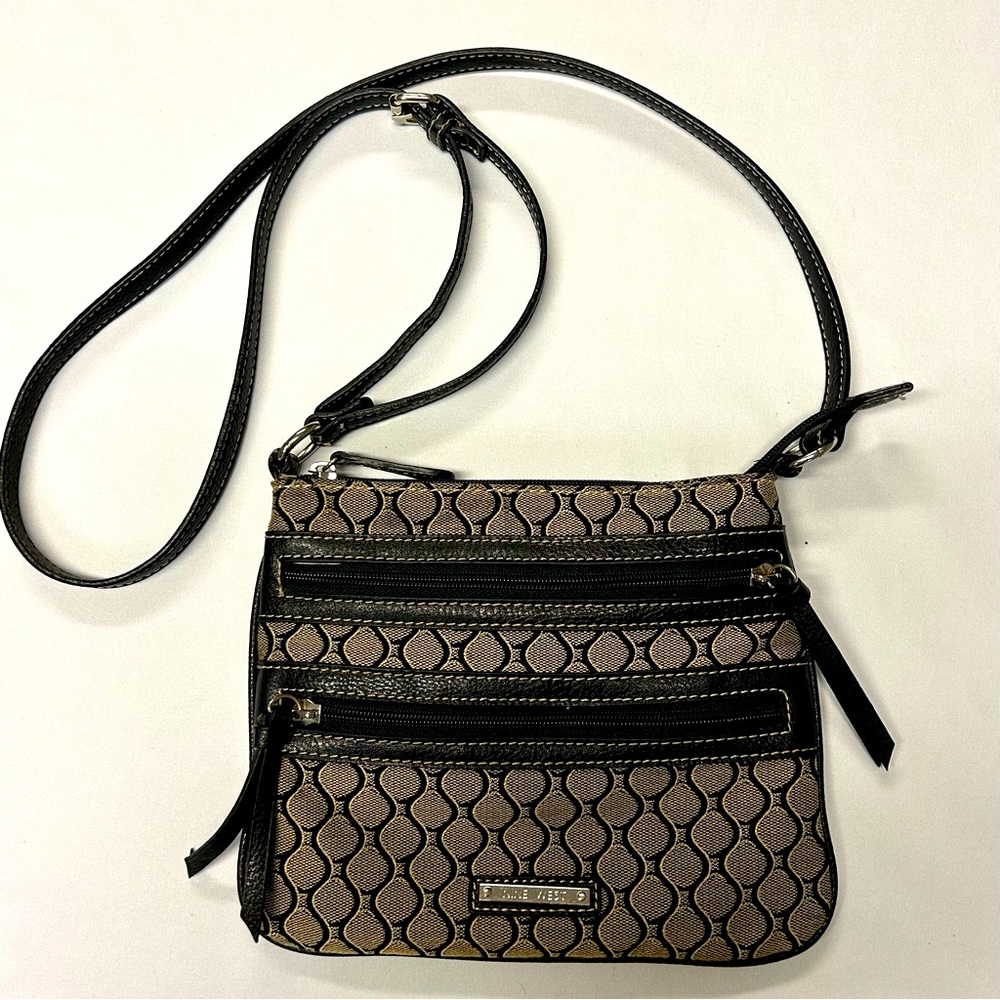 Nine West‎ Crossbody Bag Purse Small Adjust Strap Woven Zippers Tan Black Preppy